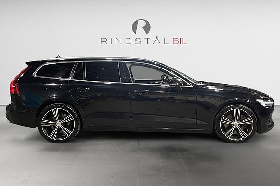 Volvo V60 8 of 16