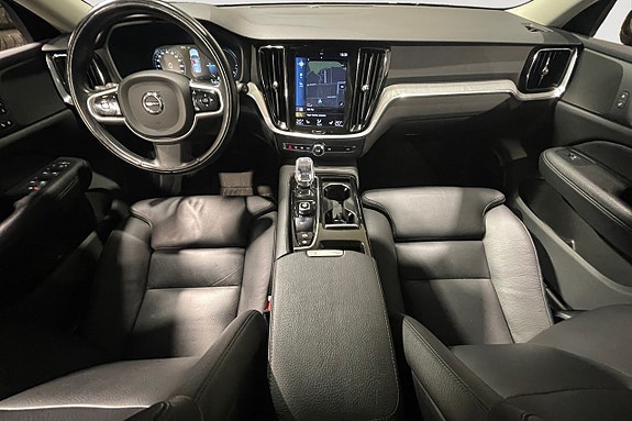 Volvo V60 11 of 16