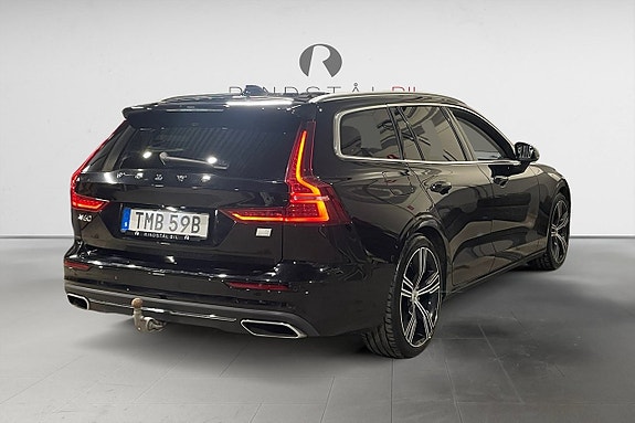 Volvo V60 7 of 16