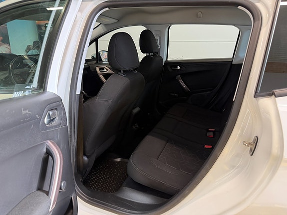 Peugeot 2008 17 of 30