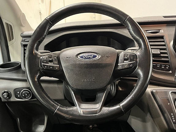 Ford Transit 13 of 21
