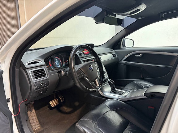 Volvo V70 7 of 9