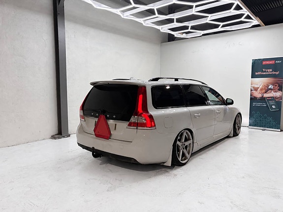 Volvo V70 6 of 9