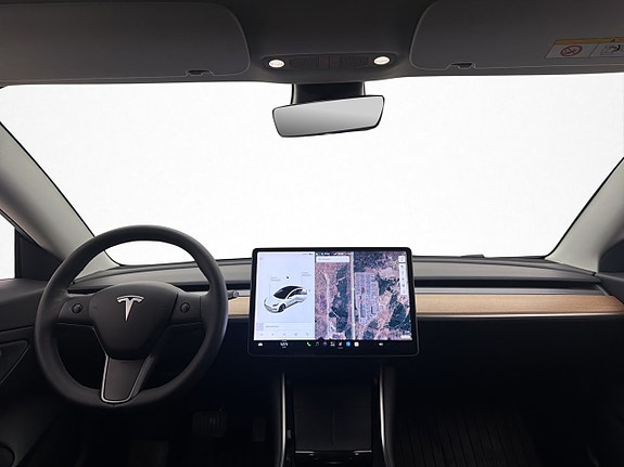 Tesla Model 3 27 of 30