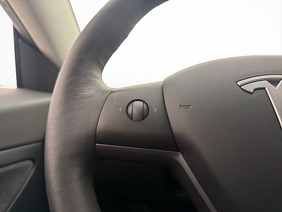 Tesla Model 3 15 of 30
