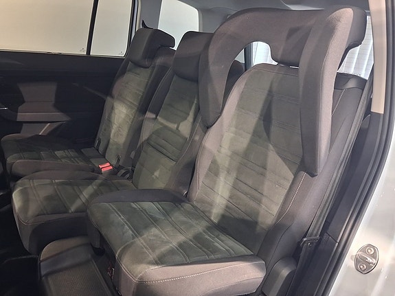 Volkswagen Touran 15 of 18