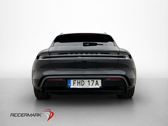 Porsche Taycan Cross Turismo 7 of 30