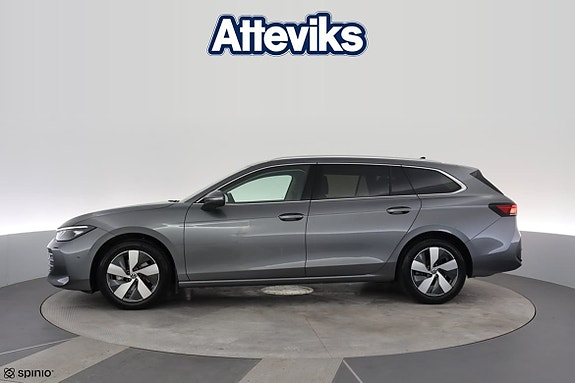 Volkswagen Passat 7 of 25