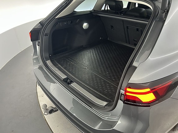 Volkswagen Passat 14 of 25