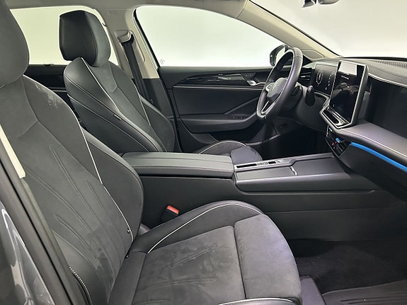 Volkswagen Passat 20 of 25