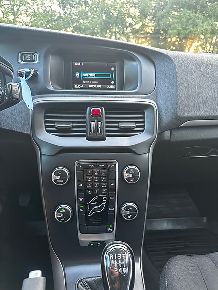 Volvo V40 10 of 11