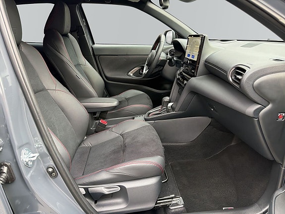 Toyota Yaris Cross 6 of 16