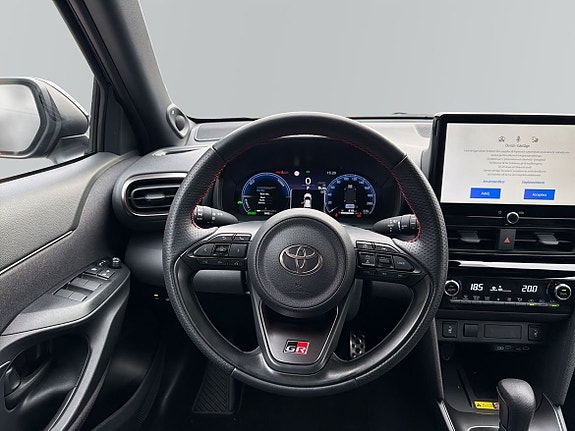 Toyota Yaris Cross 9 of 16