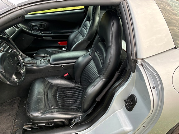 Corvette C5 2 of 2