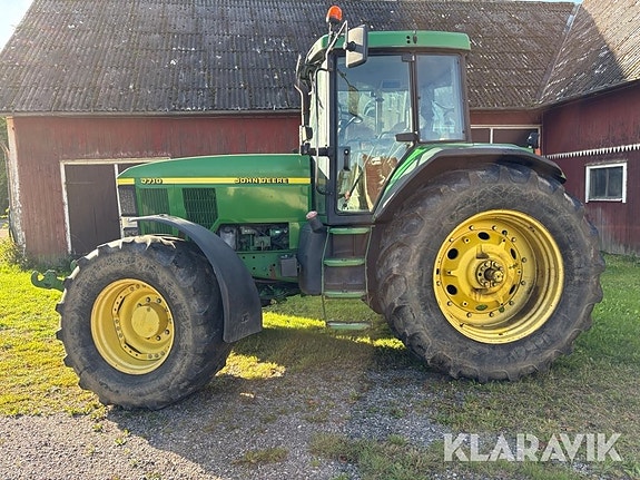 Traktor John Deere 7710 med frontlyft 2 of 6