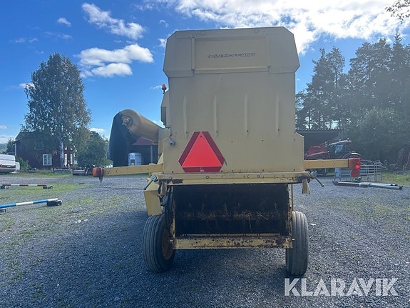 Skördetröska New Holland 8040 13 fot 4 of 6