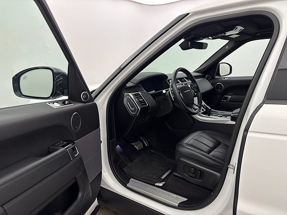 Land Rover Range Rover Sport 11 of 30