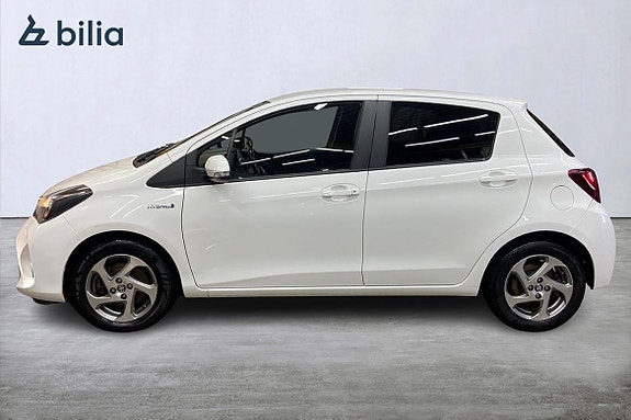 Toyota Yaris 3 of 21