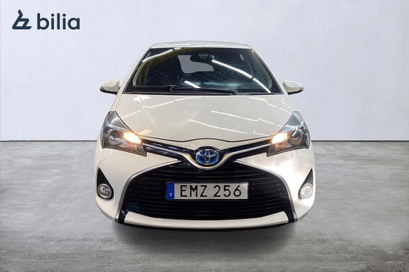 Toyota Yaris 6 of 21