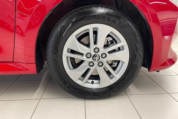 Toyota Yaris 17 of 21