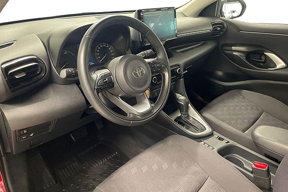 Toyota Yaris 14 of 21