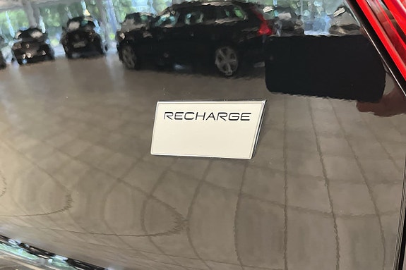 Volvo XC40 8 of 16