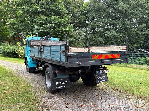 Veteranlastbil Volvo F85 / Kran/ 3-vägs tipp 4 of 6