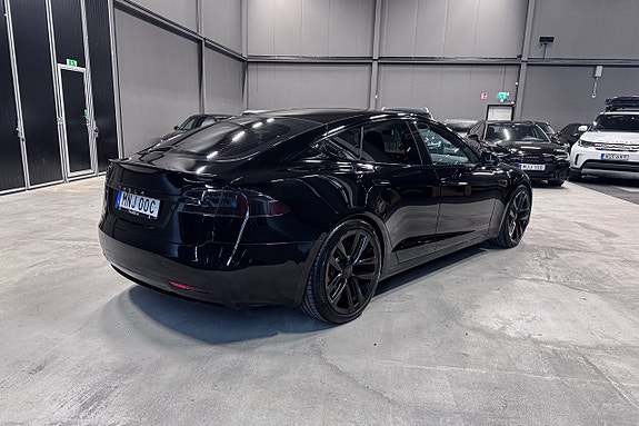 Tesla Model S 6 of 18