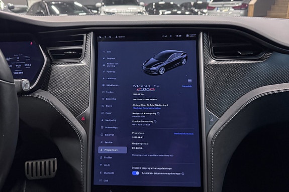 Tesla Model S 15 of 18
