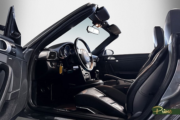 Porsche 911 Carrera S 10 of 17