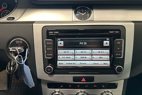Volkswagen Passat Alltrack 10 of 16