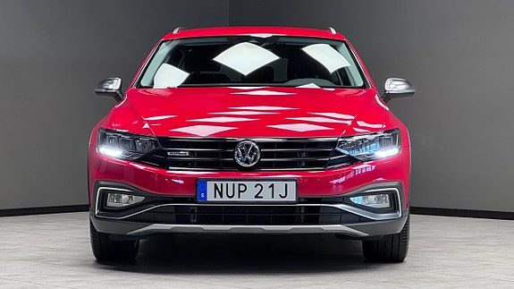 Volkswagen Passat Alltrack 11 of 11
