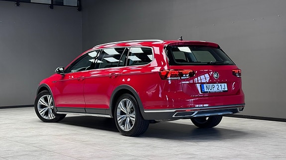Volkswagen Passat Alltrack 17 of 21