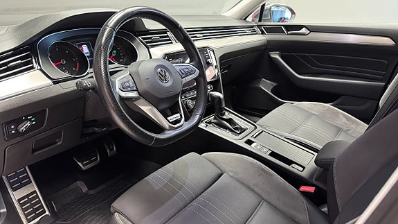Volkswagen Passat Alltrack 6 of 21