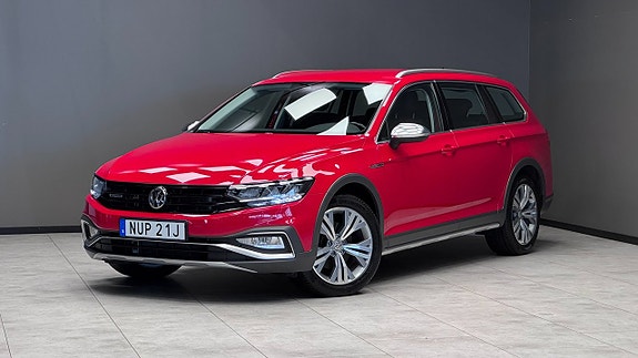 Volkswagen Passat Alltrack 9 of 11