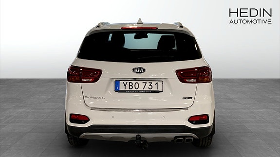 Kia Sorento 7 of 12