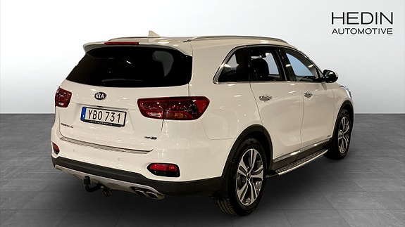 Kia Sorento 2 of 12