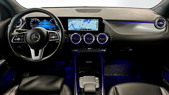 Mercedes-Benz EQA300 4 of 18