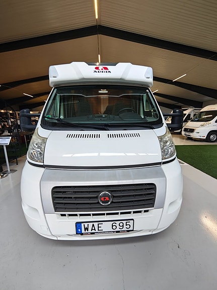 Adria Coral S 690SP 3500kg 2 of 21