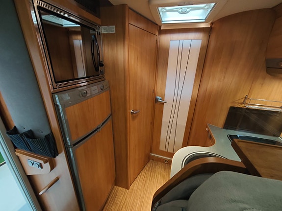 Adria Coral S 690SP 3500kg 16 of 21