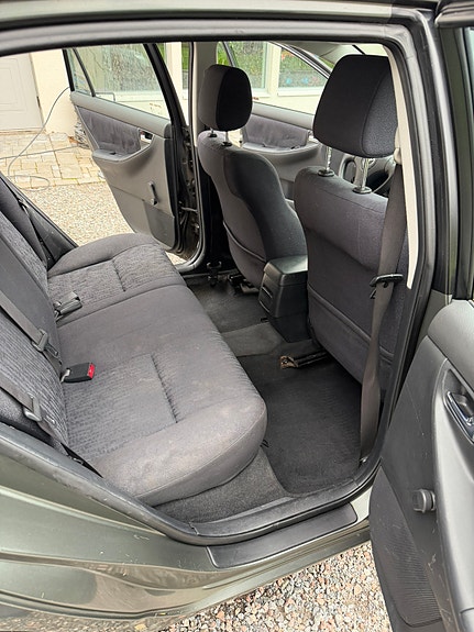 Toyota Corolla 14 of 16