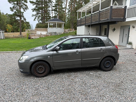 Toyota Corolla 2 of 16
