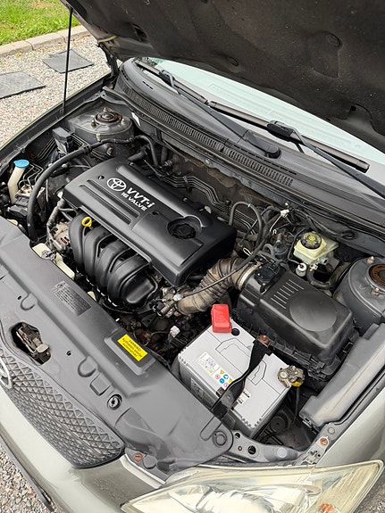 Toyota Corolla 15 of 16
