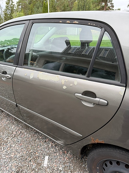 Toyota Corolla 7 of 16