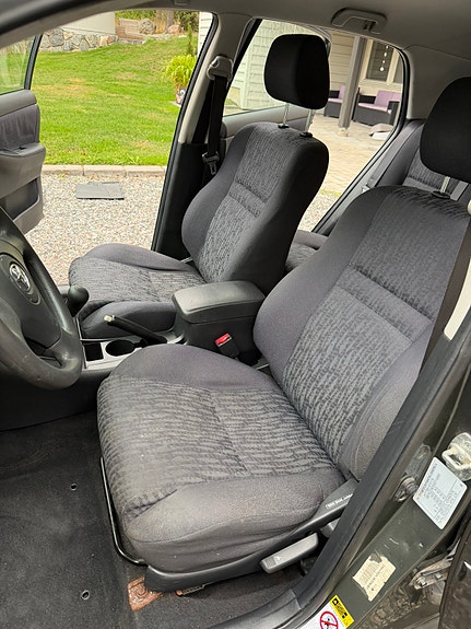Toyota Corolla 12 of 16