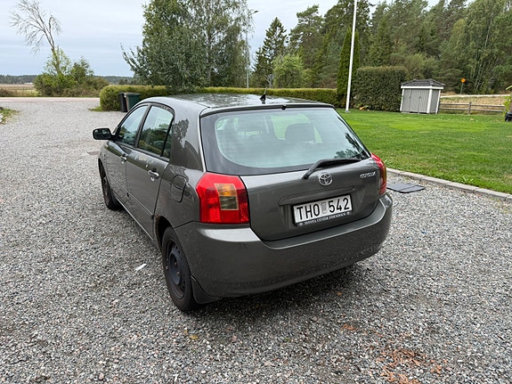 Toyota Corolla 5 of 16