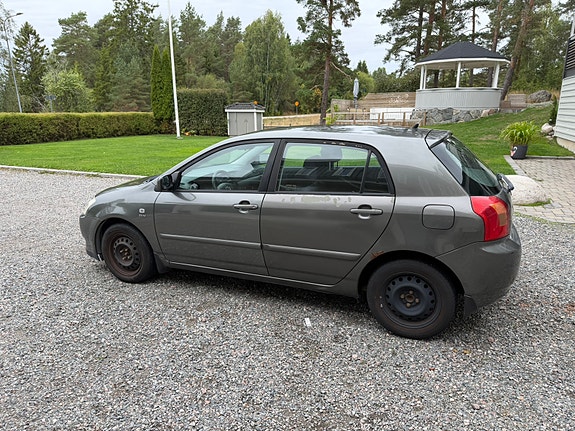Toyota Corolla 6 of 16