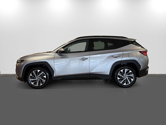 Hyundai Tucson 2 of 21