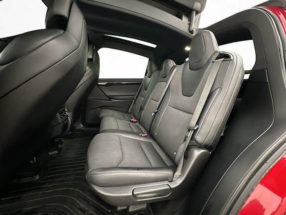 Tesla Model X 25 of 30