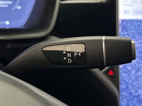 Tesla Model X 18 of 30